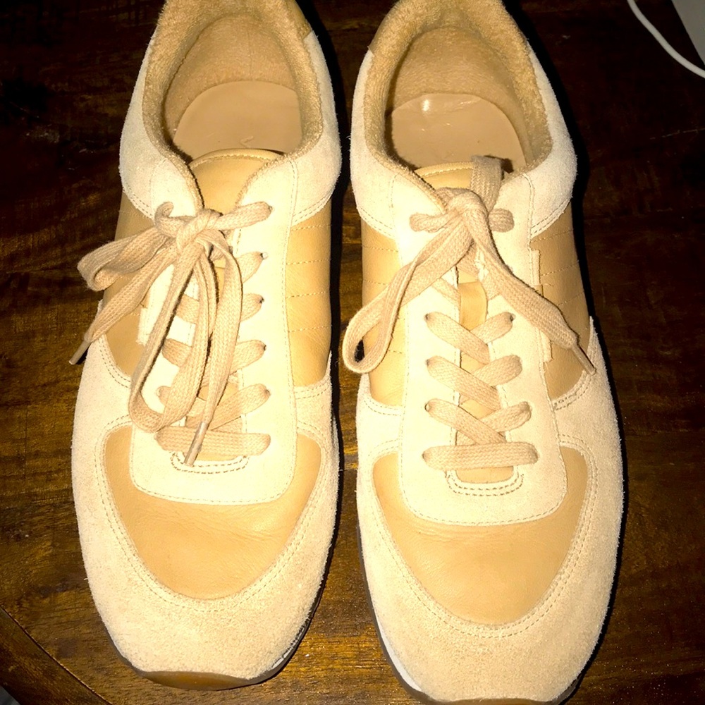 Like new Vince Sneakers